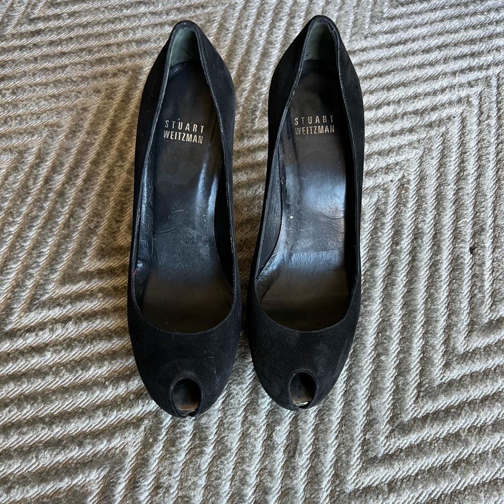 Stuart Weitzman peep toe suede heel, size 6, GUC